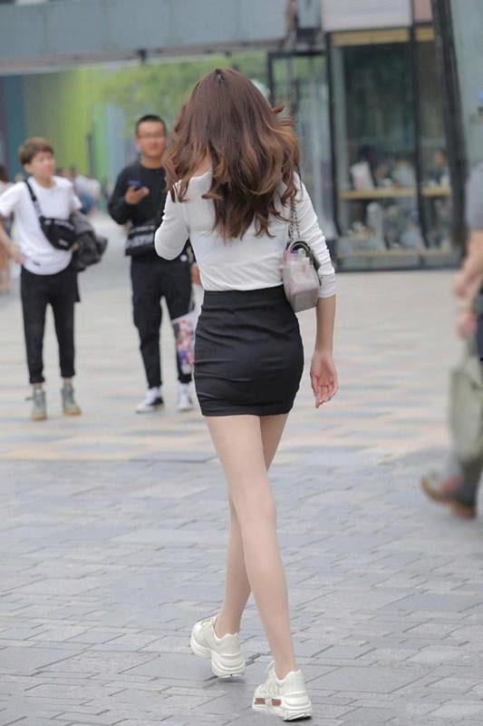 阳台街拍爆料视频下载安装,时尚潮流与生活百态的完美融合 第2张 阳台街拍爆料视频下载安装,时尚潮流与生活百态的完美融合 第2张